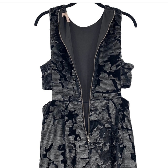 Forever 21 black velvet with sequins all over - Picture 11 of 16